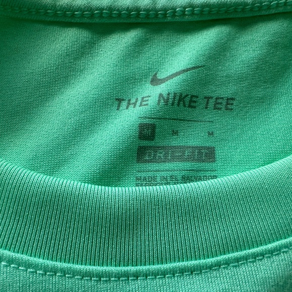 Nike Dri-fit tee - Picture 2 of 3